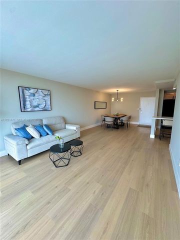 2851 NE 183rd St 1607E, Aventura, FL 33160