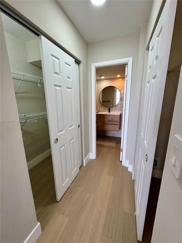 2851 NE 183rd St 1607E, Aventura, FL 33160