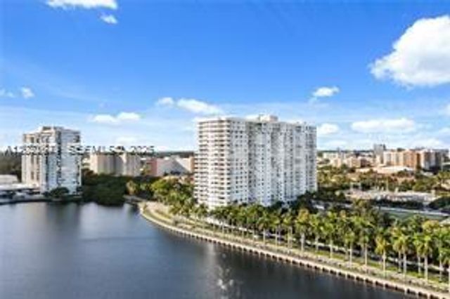 2851 NE 183rd St 1607E, Aventura, FL 33160