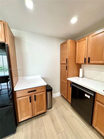 2851 NE 183rd St 1607E, Aventura, FL 33160
