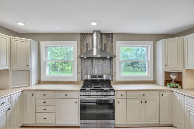 401 E Brooklyn Street, Gambier, OH 43022