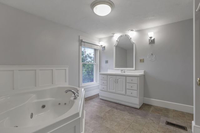 401 E Brooklyn Street, Gambier, OH 43022