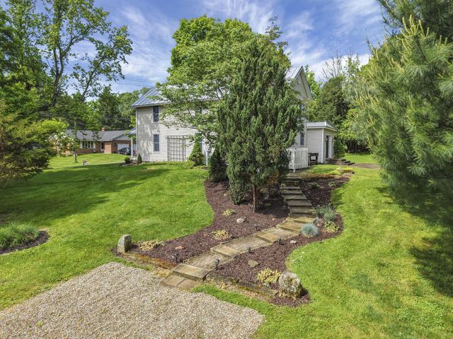 401 E Brooklyn Street, Gambier, OH 43022