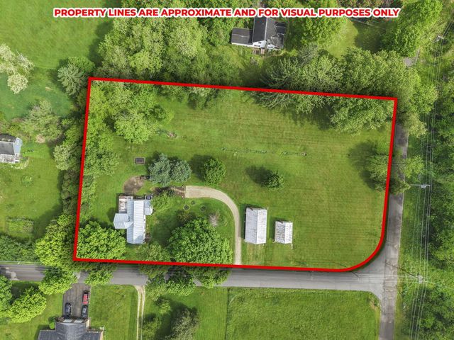 401 E Brooklyn Street, Gambier, OH 43022