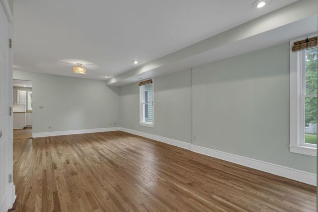 401 E Brooklyn Street, Gambier, OH 43022