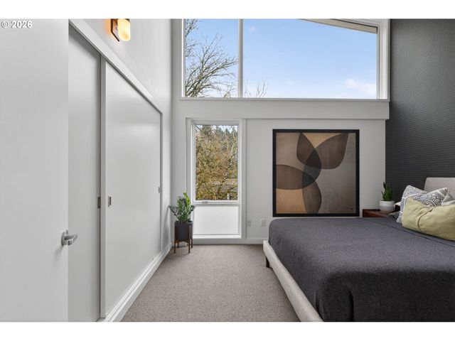 245 Sw MEADE St C3, Portland, OR 97201