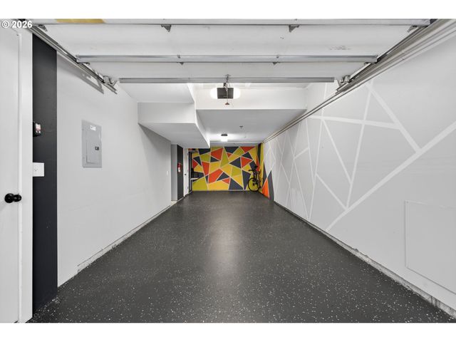 245 Sw MEADE St C3, Portland, OR 97201