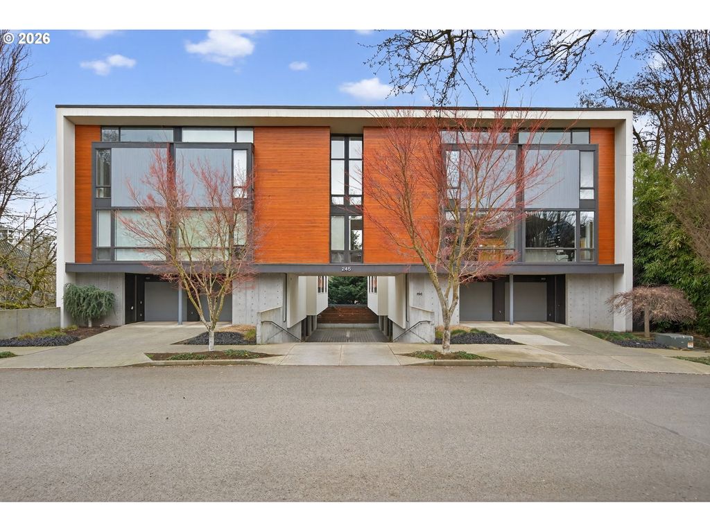 245 Sw MEADE St C3, Portland, OR 97201