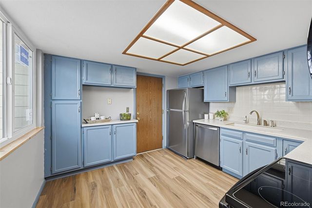 8324 S Upham Way, Littleton, CO 80128