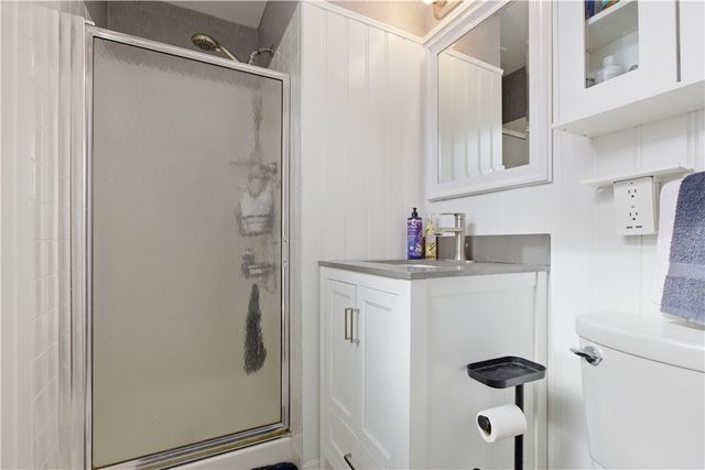 2221 Washington Rd, Upper St Clair, PA 15241