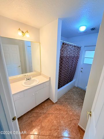 720 W Taylor Road W, Deland, FL 32720