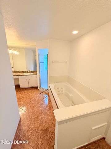 720 W Taylor Road W, Deland, FL 32720