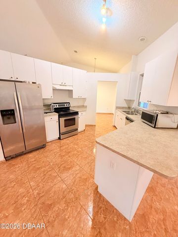 720 W Taylor Road W, Deland, FL 32720