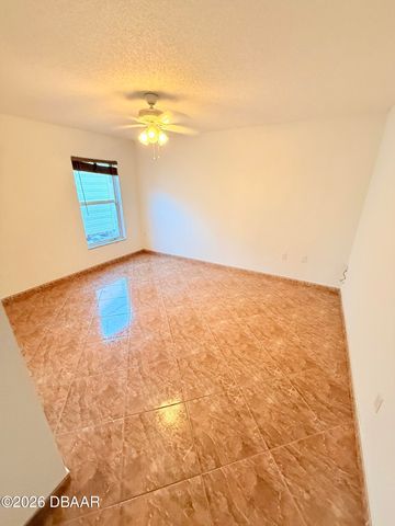 720 W Taylor Road W, Deland, FL 32720