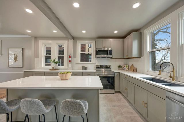 2655 Harrison Avenue, Cincinnati, OH 45211