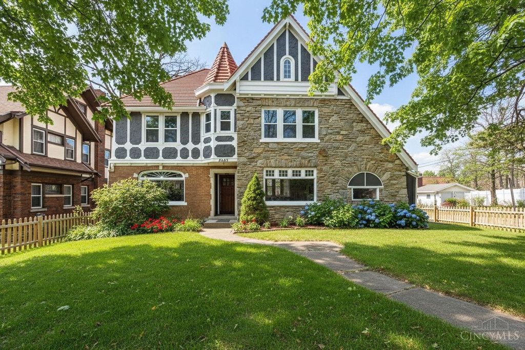 2655 Harrison Avenue, Cincinnati, OH 45211