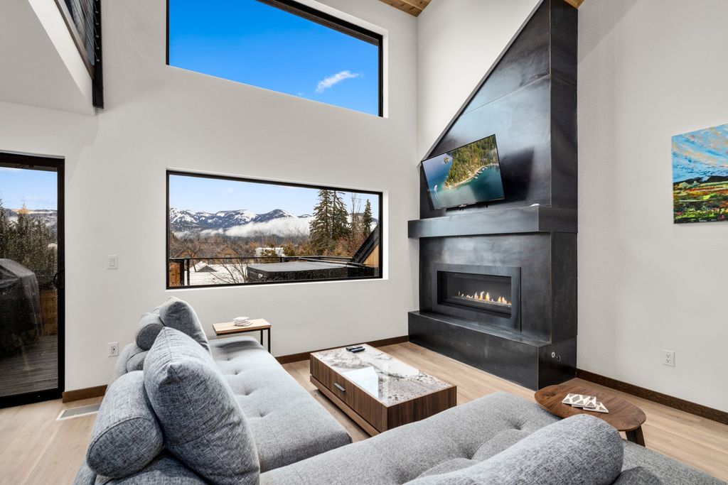 104 Obrien Avenue B, Whitefish, MT 59937 photo 2