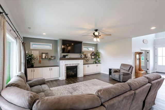 5302 Daffodil Drive, West Lafayette, IN 47906