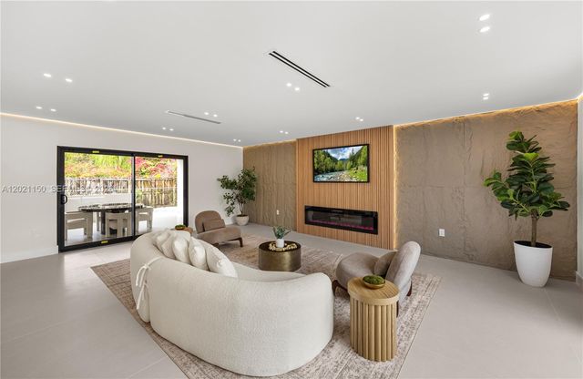 9261 SW 80th Terrace, Miami, FL 33173