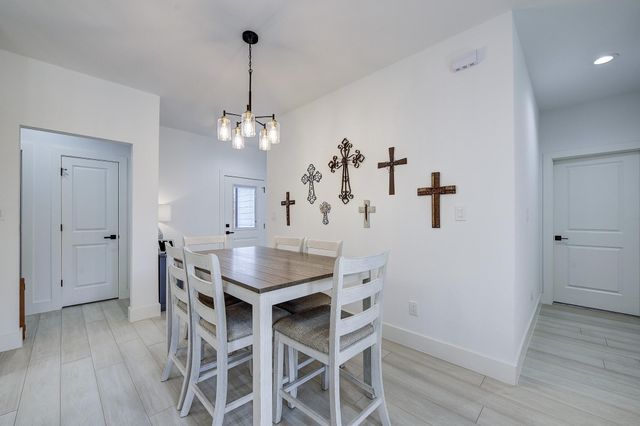 5807 Black Pine Circle, Granbury, TX 76048