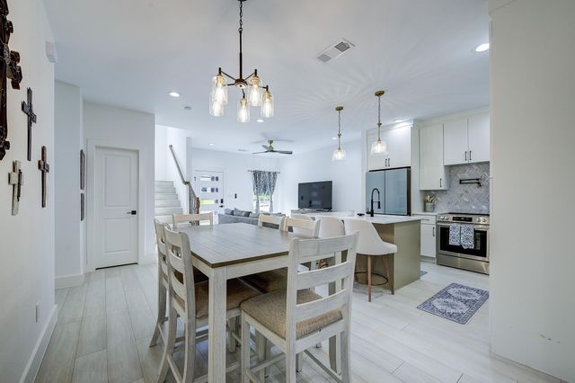 5807 Black Pine Circle, Granbury, TX 76048