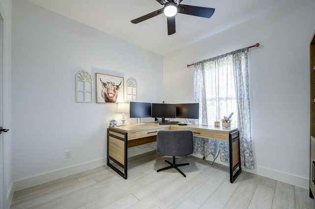 5807 Black Pine Circle, Granbury, TX 76048