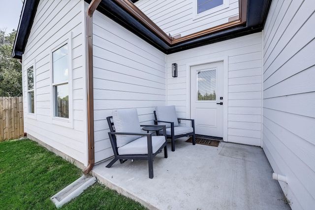 5807 Black Pine Circle, Granbury, TX 76048