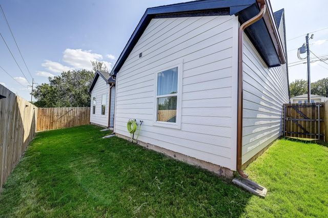 5807 Black Pine Circle, Granbury, TX 76048