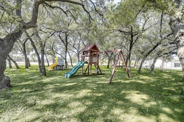 5807 Black Pine Circle, Granbury, TX 76048