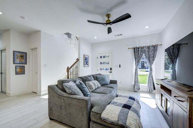 5807 Black Pine Circle, Granbury, TX 76048