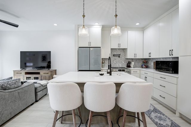 5807 Black Pine Circle, Granbury, TX 76048