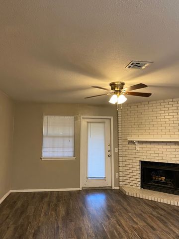 1305 West Villa Maria Road E102, Bryan, TX 77801