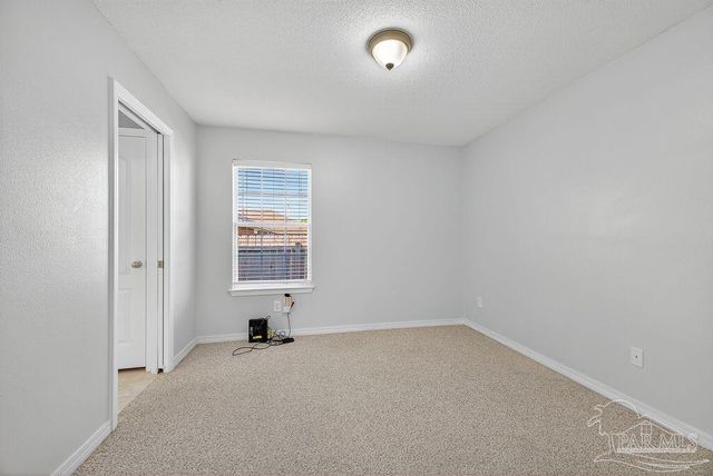 6437 Sarasota St, Pensacola, FL 32526