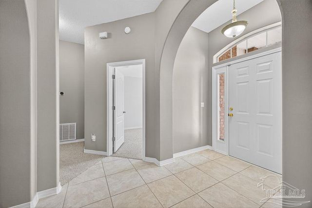 6437 Sarasota St, Pensacola, FL 32526