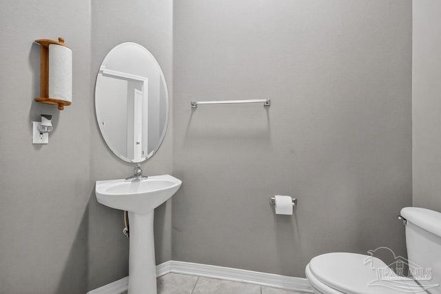 6437 Sarasota St, Pensacola, FL 32526