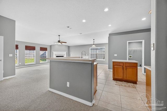 6437 Sarasota St, Pensacola, FL 32526