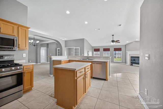 6437 Sarasota St, Pensacola, FL 32526