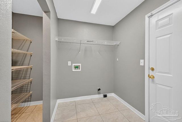 6437 Sarasota St, Pensacola, FL 32526