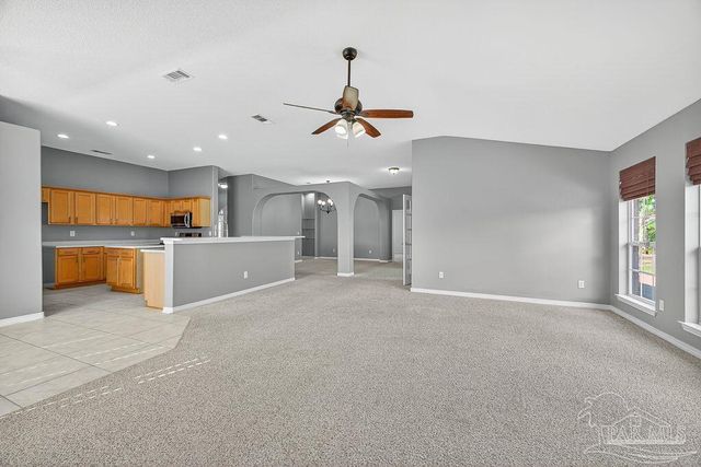 6437 Sarasota St, Pensacola, FL 32526