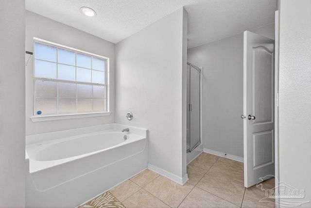 6437 Sarasota St, Pensacola, FL 32526