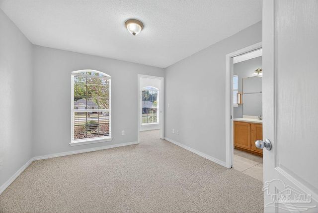 6437 Sarasota St, Pensacola, FL 32526