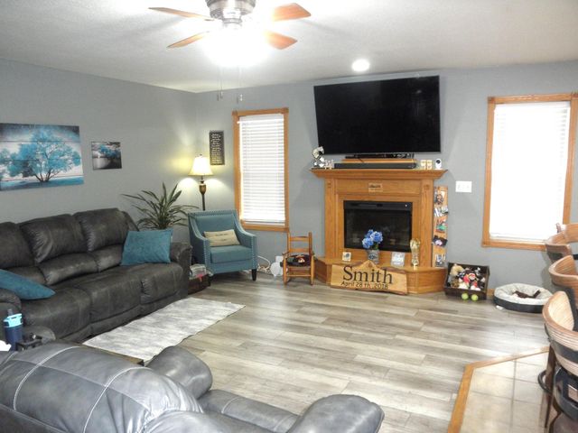 1016 Poplar Street, Osage, IA 50461