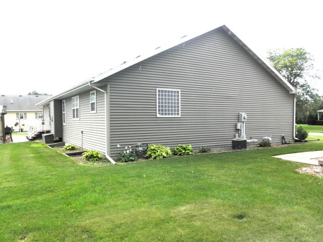 1016 Poplar Street, Osage, IA 50461