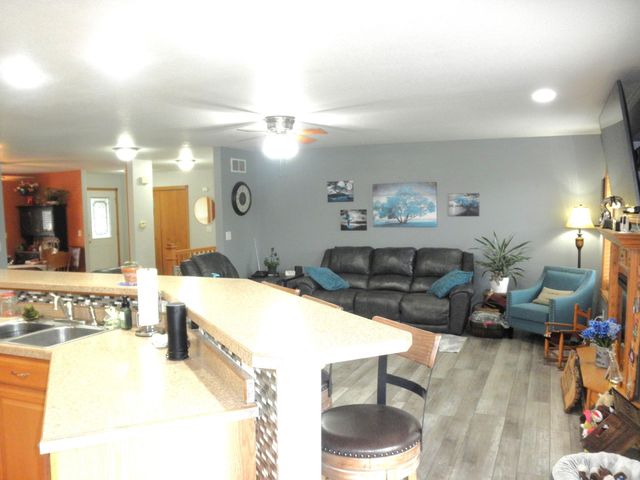 1016 Poplar Street, Osage, IA 50461