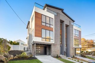 396 Lafayette Avenue, Cliffside Park, NJ 07010