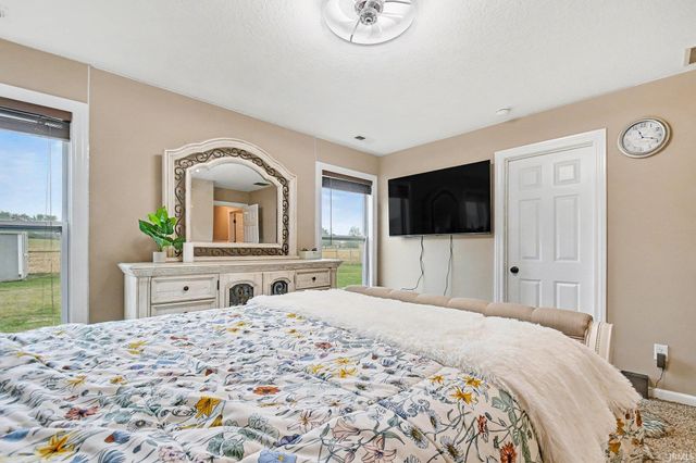 18340 Barrington Drive, New Paris, IN 46553