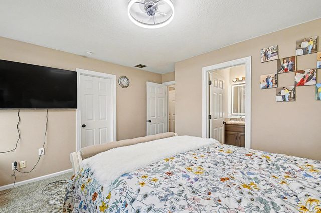 18340 Barrington Drive, New Paris, IN 46553