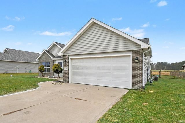 18340 Barrington Drive, New Paris, IN 46553