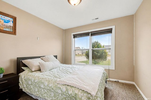 18340 Barrington Drive, New Paris, IN 46553