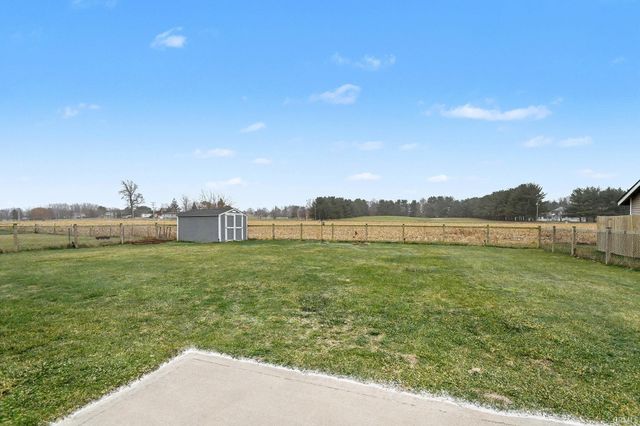 18340 Barrington Drive, New Paris, IN 46553